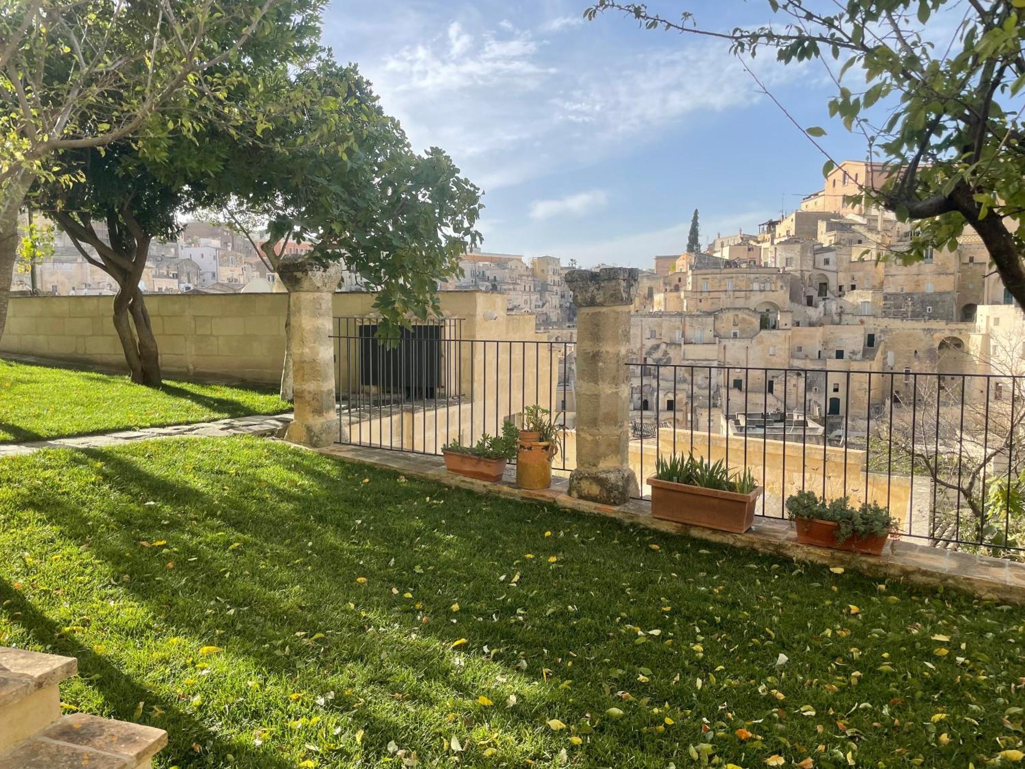 Hotel Giardini Di Luce Matera Exterior foto
